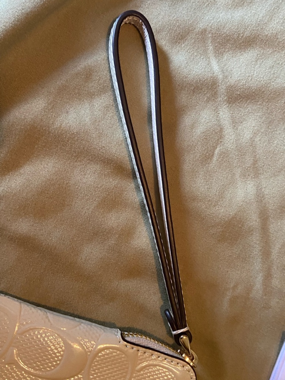 Coach Cream Patent Signature Wristlet with Gold Hardware - Picture 4 of 4